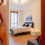 Central Cozy Apartment Close To Metro