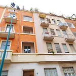 Central Cozy Apartment Close To Metro